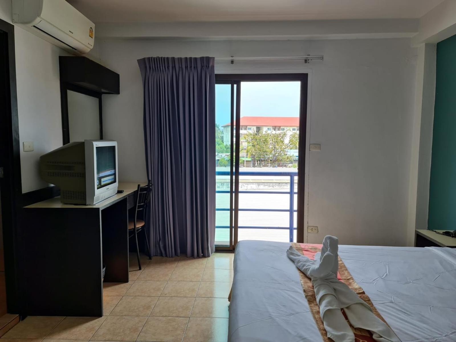 Desa Phuket Otel Dış mekan fotoğraf