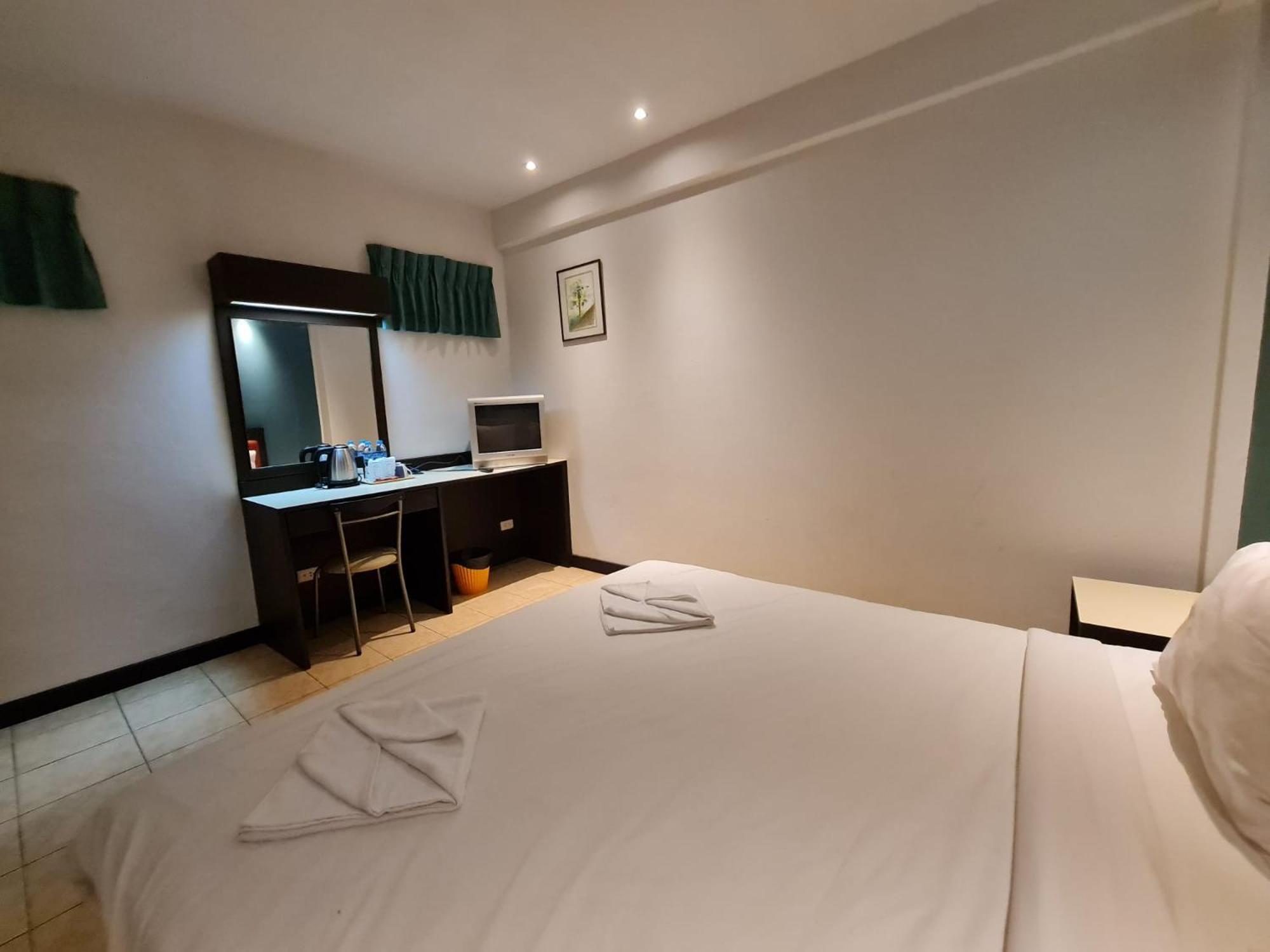 Desa Phuket Otel Dış mekan fotoğraf